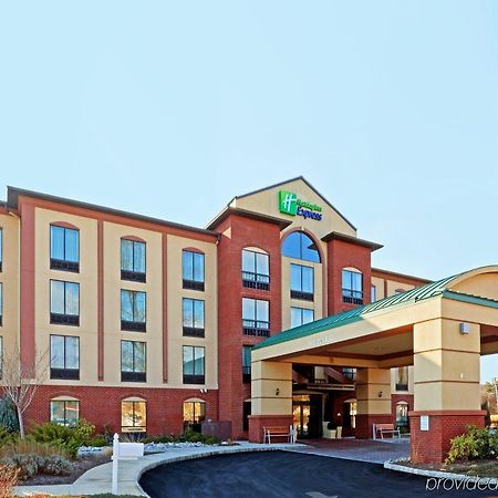 Fairfield Inn & Suites By Marriott Bridgewater Branchburg/Somerville Bagian luar foto