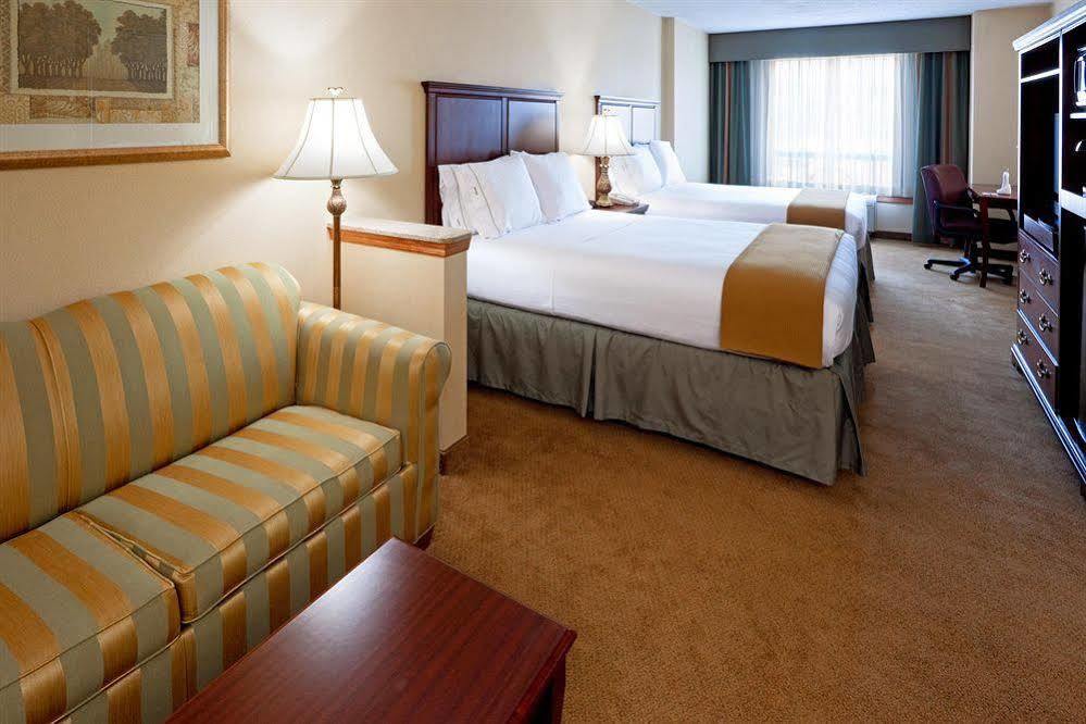 Fairfield Inn & Suites By Marriott Bridgewater Branchburg/Somerville Bagian luar foto